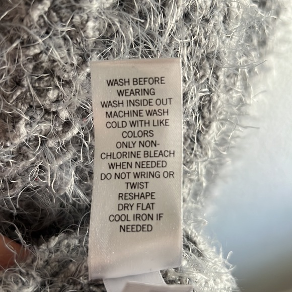 SO Brand Knit Sweater - Grey - Size Large - Picture 4 of 6